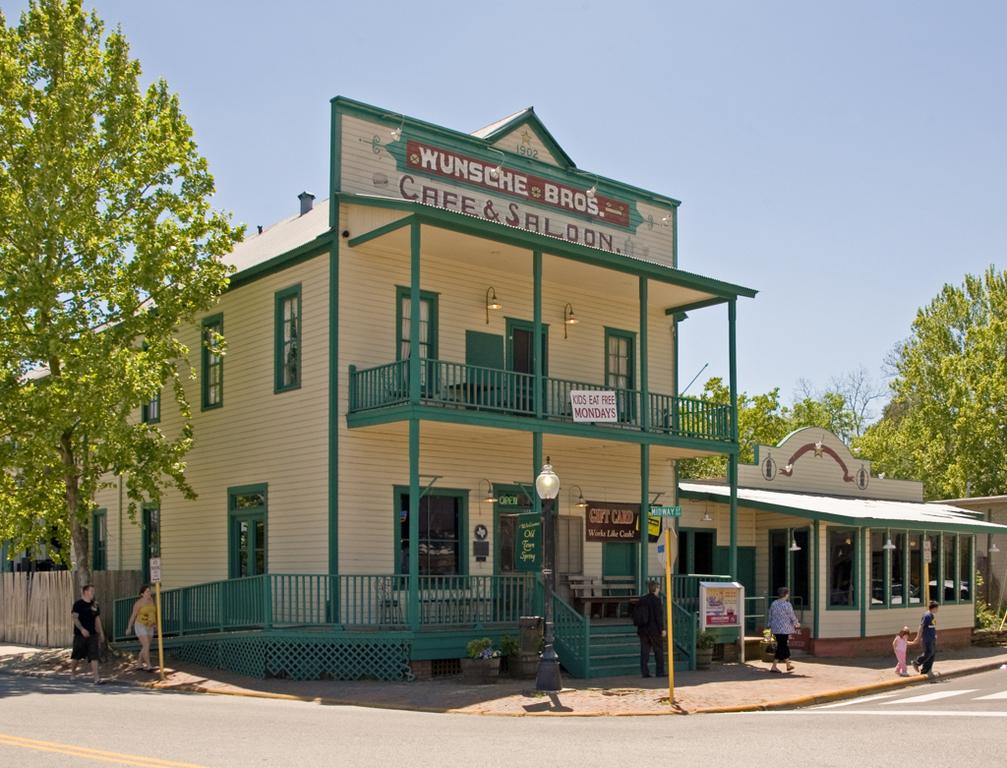 Spring, Texas street scene &mdash; family law attorney serving Spring TX
